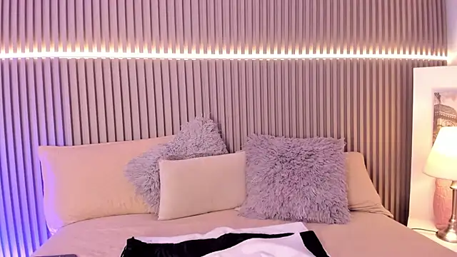 Victoria_Rosee webcam