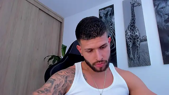 Santos_ramirez1 live cam on StripChat