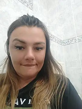 KrissSexi live cam on StripChat