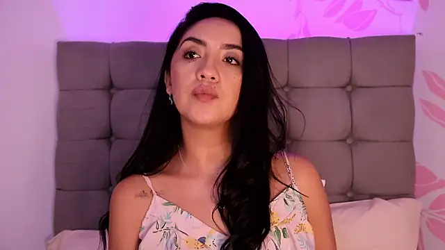 ana_riveros live cam on StripChat