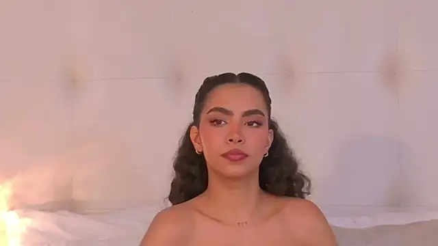 TamaraMontiel live cam on StripChat