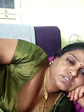 mynatamil143 live cam on StripChat