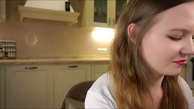 NaomiFess live webcam