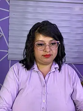 MiiaaJoness webcam