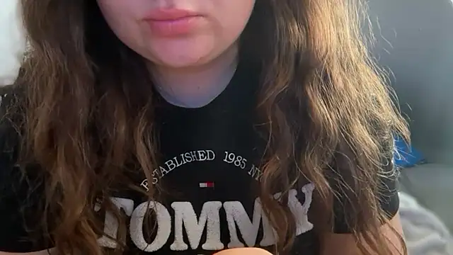 MoneyBunny420 webcam