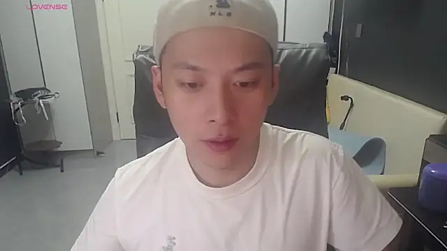 yichen008 Live Web Cam Show