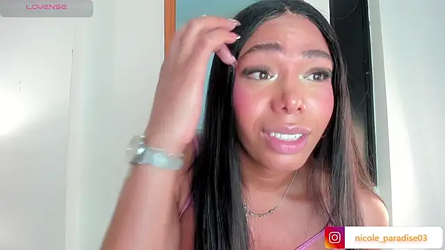 Nicole_Paradise webcam