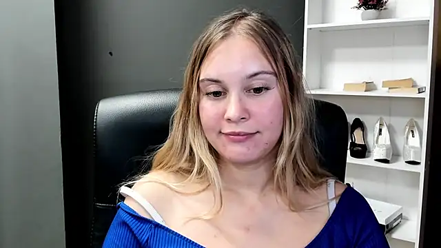 kitty_valeria webcam