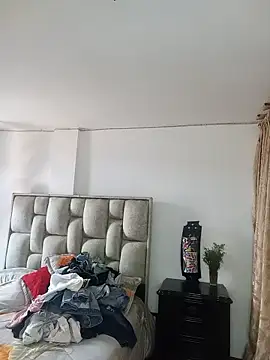 brianaGuzman webcam