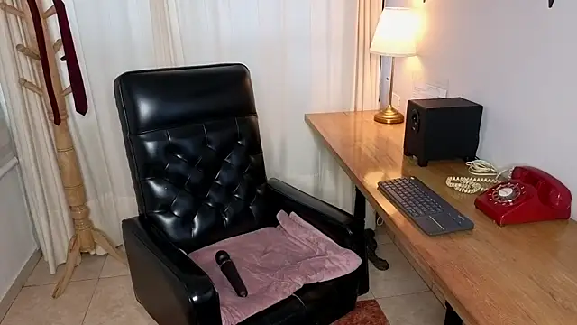 Pamela_Johnsonn webcam