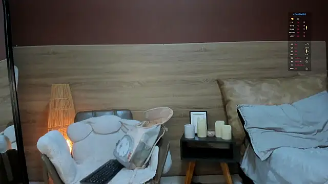 zoe_olsen__ webcam