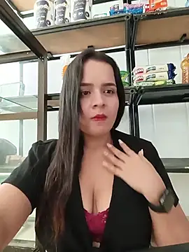 Julieth_hot-69 webcam
