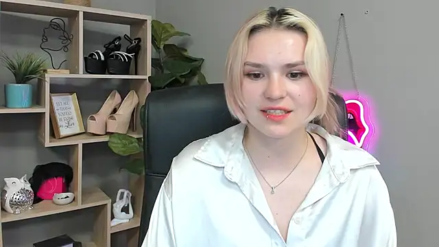SweetLilyxo webcam