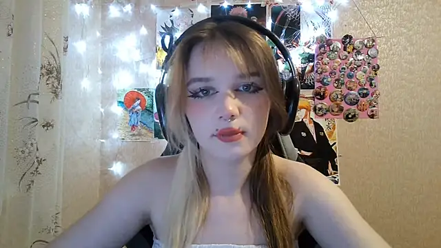 MilaTyan webcam