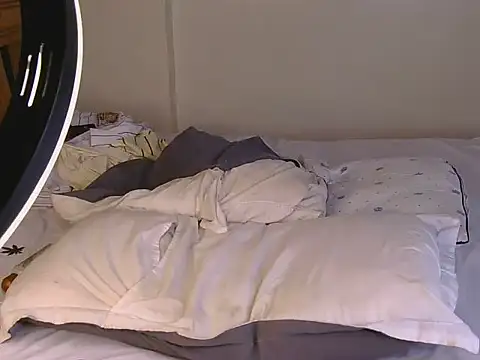 Nicole_ness webcam