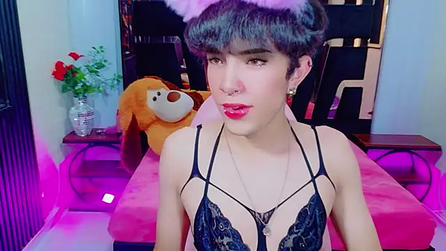 Alejandra_Raven live cam on StripChat