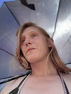 GoldenFlameGoddess webcam