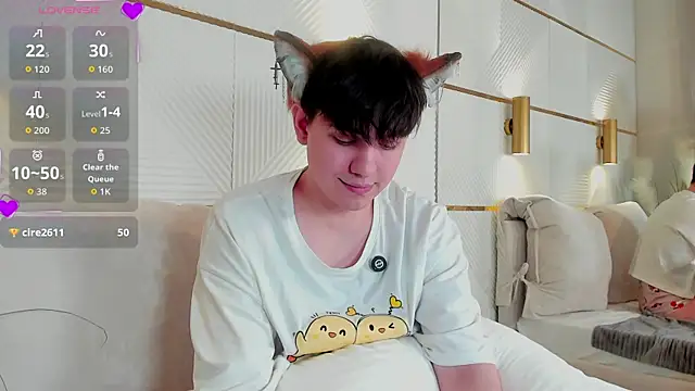 FetishFox live cam on StripChat