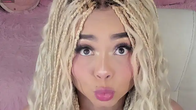 conny__curly webcam