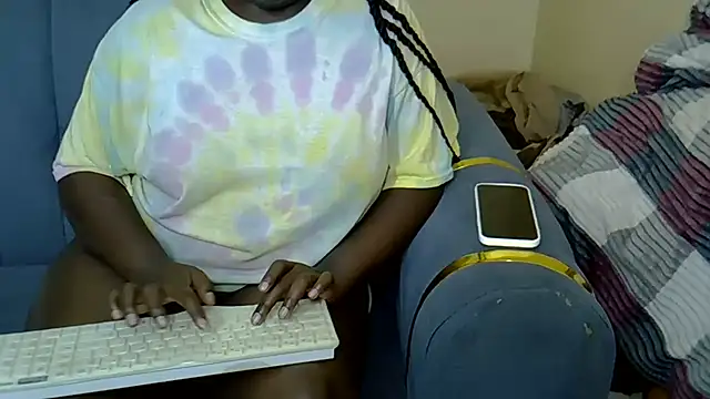 sweetronette live cam on StripChat
