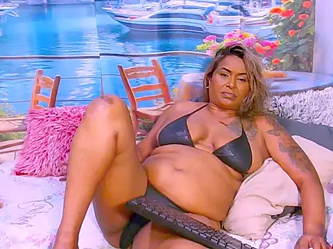 indiansparkle live cam on StripChat