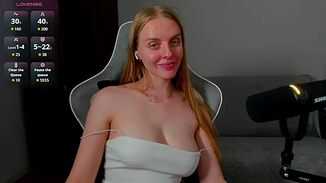 Jam_cream live cam on StripChat