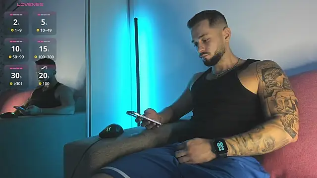 nicholasX1 live cam on StripChat