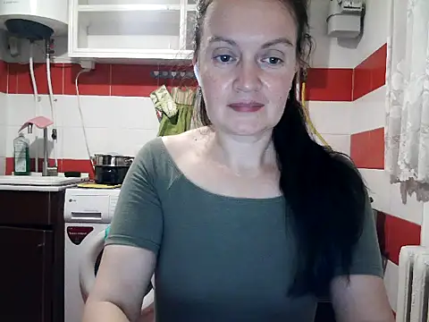 LoveNBloom webcam