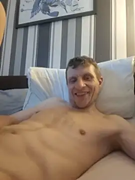 BigDmasked webcam