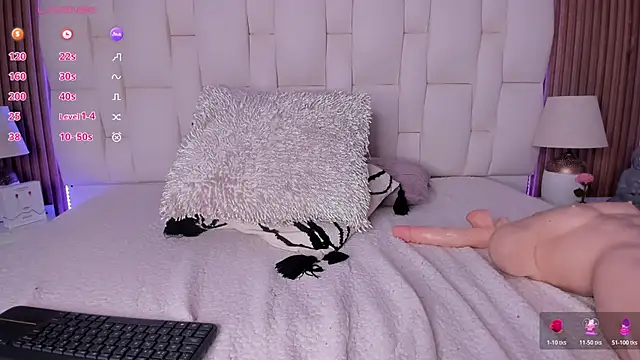 isabella_whiithe webcam