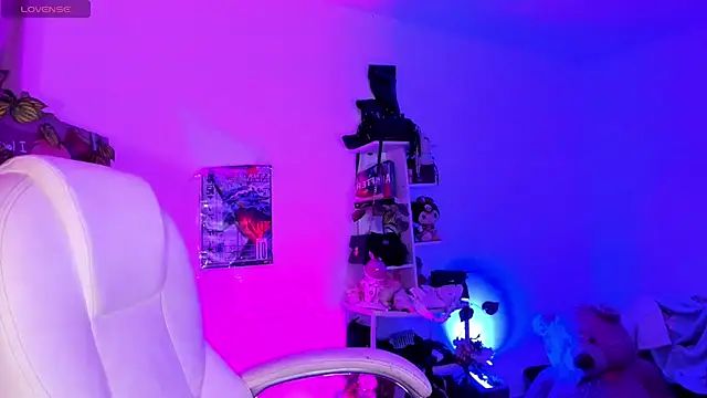 Devil_Kitsa live cam on StripChat