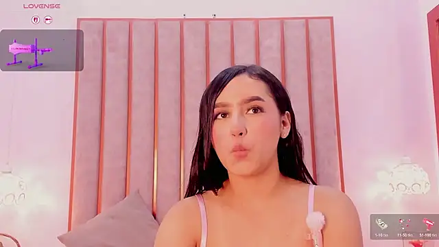 Zoe_Monrow webcam