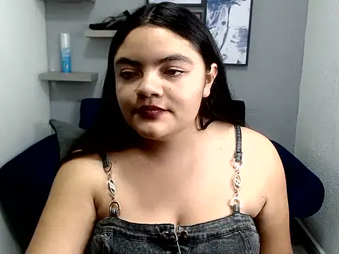 euphoriabigass live cam on StripChat