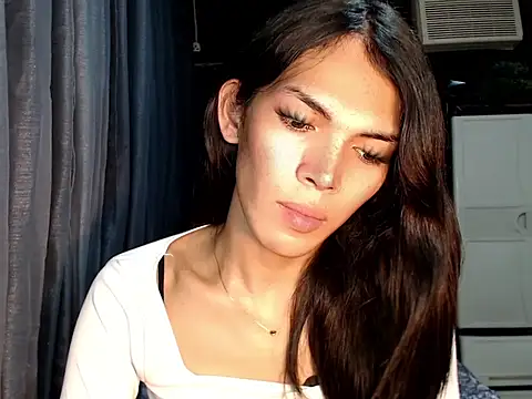 GORGEOUS_CARMEE webcam