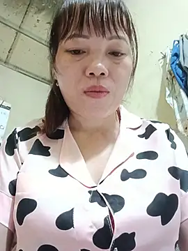 Sana-vn live cam on StripChat