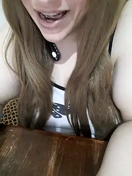 Madam_bezzzoul webcam