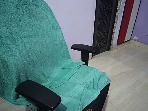 BabyNaina webcam