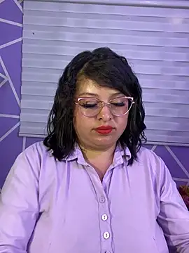 MiiaaJoness webcam