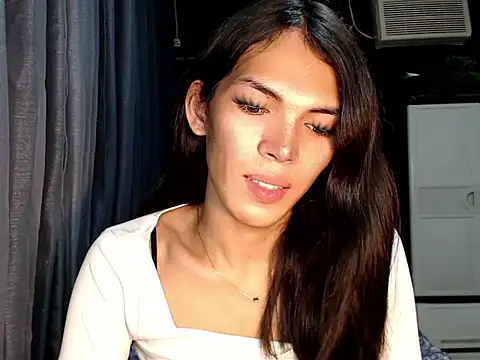 GORGEOUS_CARMEE webcam