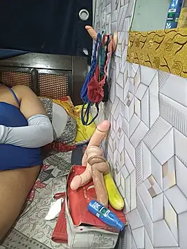 tina8th live cam on StripChat