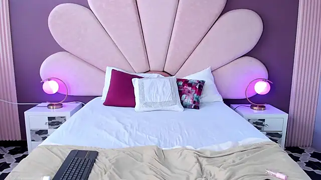 LolaGray__ webcam