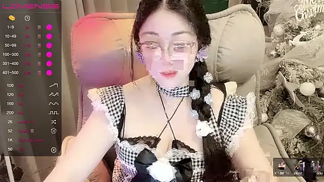 Monica-666888- webcam