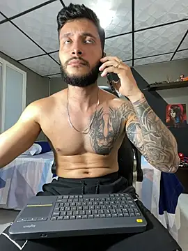 marcel_crawford96 live cam on StripChat