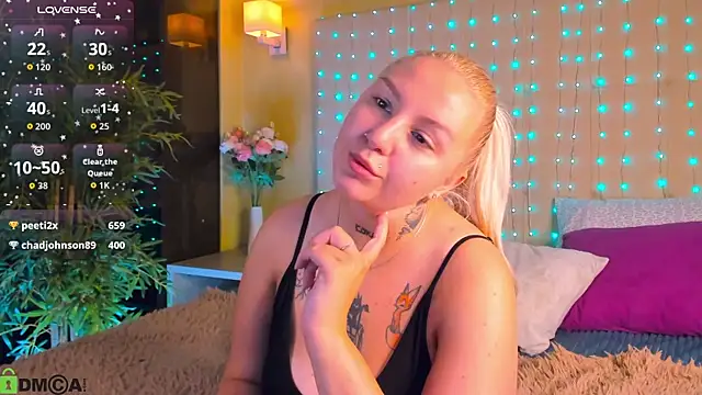 Debbie_Taylor live cam on StripChat