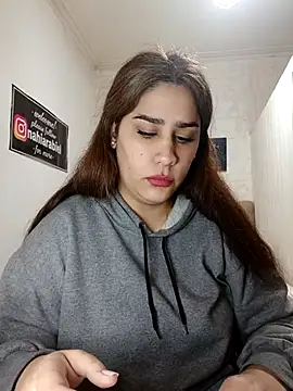 nahiarabiel33 live cam on StripChat
