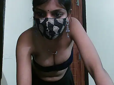 ur_sassypriya live cam on StripChat