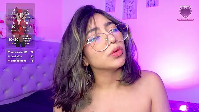 Alejaa_storm live cam on StripChat