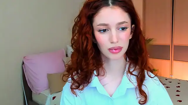 ChristinaConteeree webcam