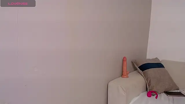 queen_adhara webcam