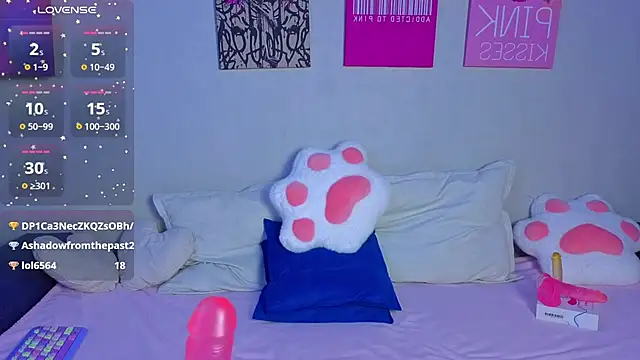 BlondieSummer webcam